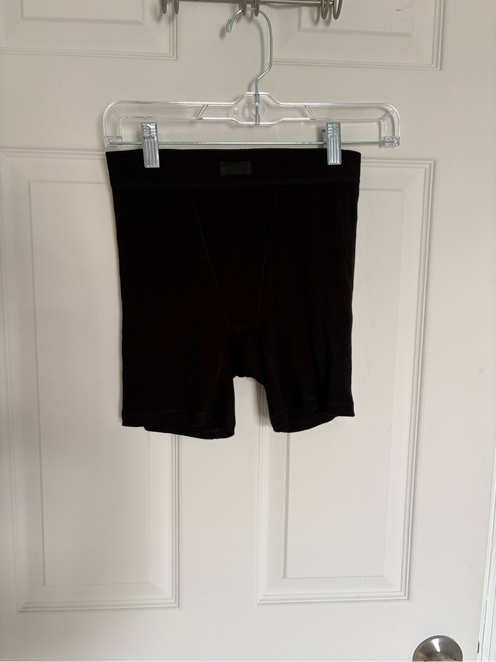 SKIMS Women’s lounge boxers - size S